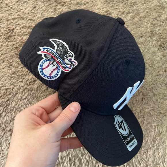 New Yankee navy blue SnapBack hat main image 5
